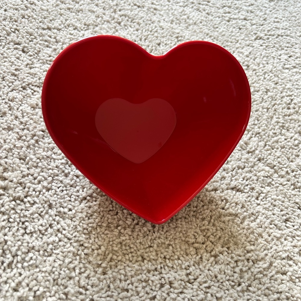 Plastic Heart Bowl